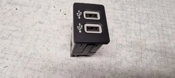 Ford Ecosport USB socket connector HC3T14F014DC