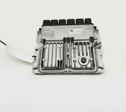 BMW 5 G30 G31 G38 Engine control unit/module 7827396 0281039427