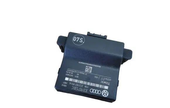 Volkswagen PASSAT B7 Gateway control module 3C0907530C 3C0907951A 402063