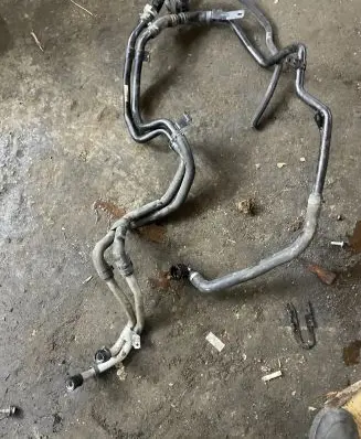 Audi Q7 4L Engine coolant pipe/hose 7L8121070AD