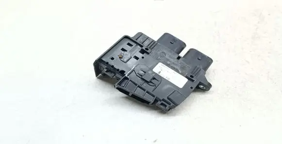 BMW X3 F25 Current control relay 9227458 61149227458