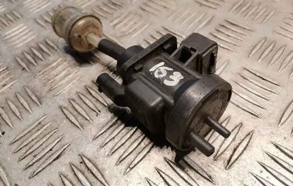 Mercedes-Benz ML W163 Turbo solenoid valve 0005450527