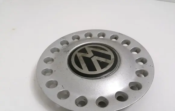 Volkswagen Golf V R15 wheel hub/cap/trim 1C0601149A