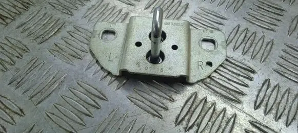 Mercedes-Benz GLE (W166 - C292) Tailgate lock loop/hook striker A1667400032