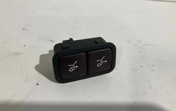Mercedes-Benz E W211 Tailgate/boot open switch button 2118219251