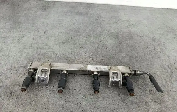 Ford Focus Fuel main line pipe 