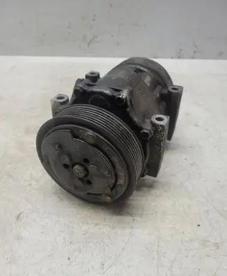 Renault Megane I Air conditioning (A/C) compressor (pump) 7700866828B