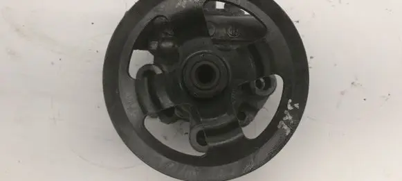 Toyota Avensis T250 Power steering pump 52020