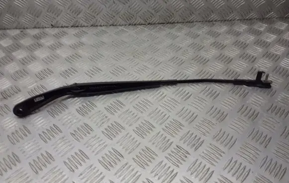 Mazda 3 I Front wiper blade arm BP4KF