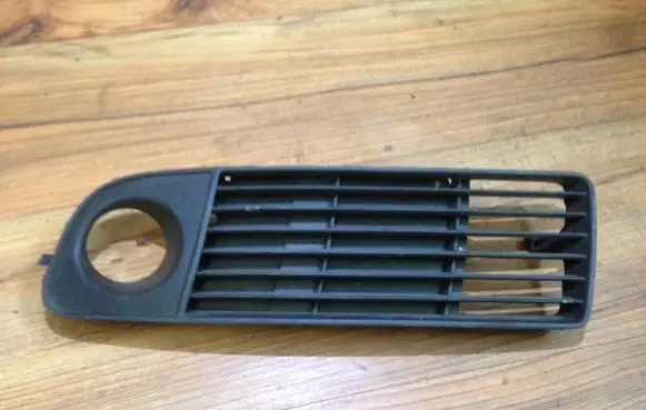 Audi A6 S6 C5 4B Front bumper lower grill 4B0807681J