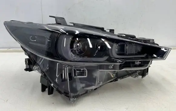 Mazda CX-5 II Headlight/headlamp