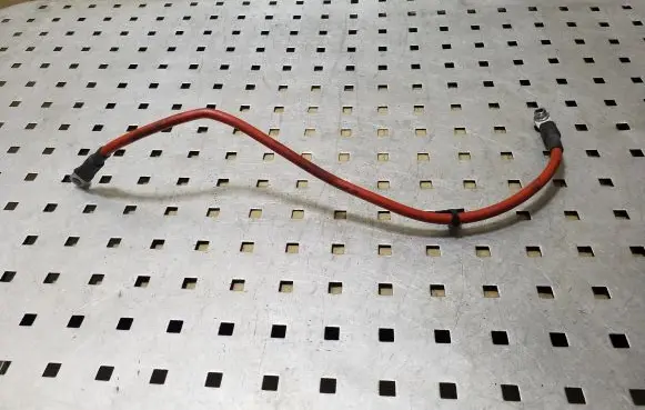 Mercedes-Benz GLC X253 C253 Positive cable (battery)