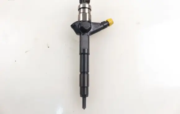 Nissan Primera Fuel injector 16600AU600