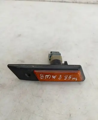 BMW 3 E36 Front fender indicator light 348901
