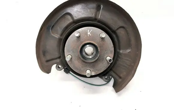 Rear wheel hub