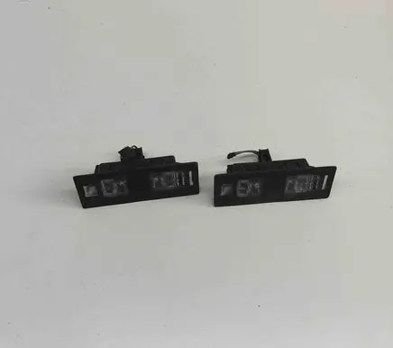 Audi Q3 F3 Number plate light 8W6943021A