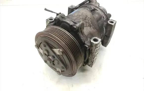 Ford Focus Air conditioning (A/C) compressor (pump) 3M5H-19D629-SB