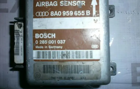 Audi A6 S6 C4 4A Airbag control unit/module 8A0959655B 0285001037