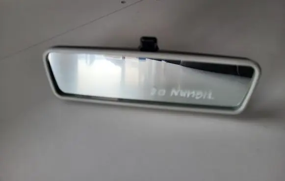 Volkswagen Tiguan Rear view mirror (interior)