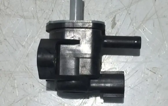 Toyota Yaris Engine mount vacuum valve 9091012280 1362007070 1201315