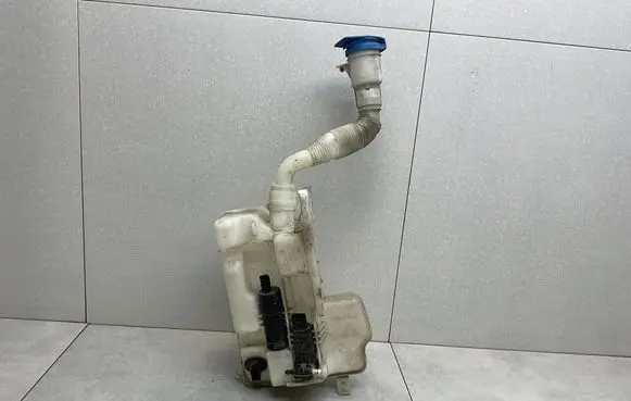 Volkswagen Golf VII Windshield washer fluid reservoir/tank 5G0955453AE