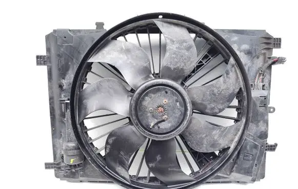 Mercedes-Benz C W204 Radiator cooling fan shroud A2045000393