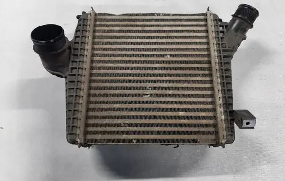 Porsche Cayenne (9Y0 9Y3) Intercooler radiator 4M0145804BR
