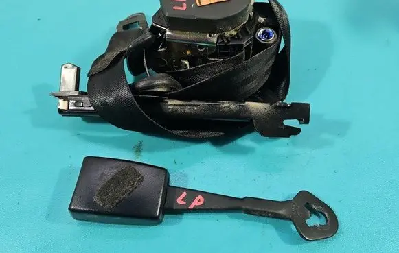 Audi A4 S4 B6 8E 8H Front seatbelt 8E0857705B IMPRK1447232