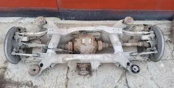 BMW 7 E65 E66 Rear axle beam with reductor 7502980 EAG50N