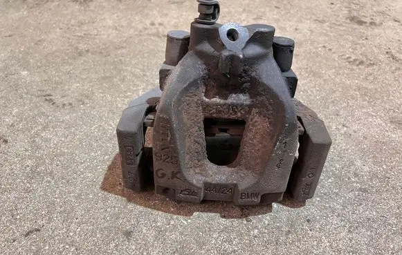 BMW 7 F01 F02 F03 F04 Rear brake caliper