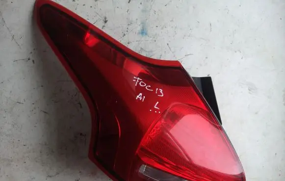 Ford Focus Rear/tail lights F1EB13405B