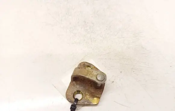 Opel Zafira A Front door lock loop/hook striker 