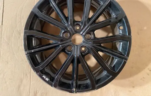 Renault Megane IV R18 alloy rim 403004038R