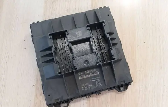Volkswagen Polo V 6R Comfort/convenience module 6R0937085E