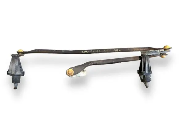 Chevrolet Blazer Front wiper linkage 