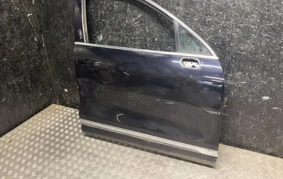Volkswagen Touareg II Front door 