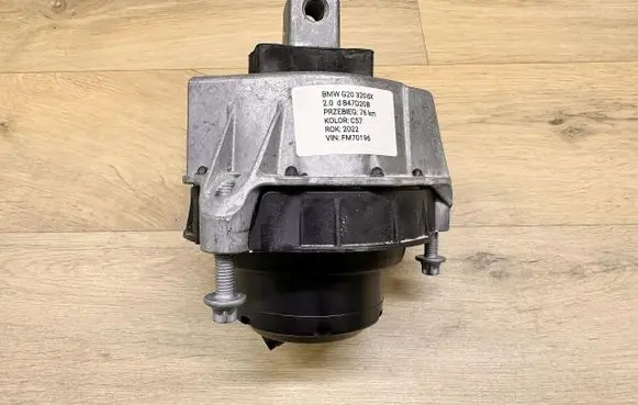 BMW 3 G20 G21 Engine mount vacuum valve 7582319