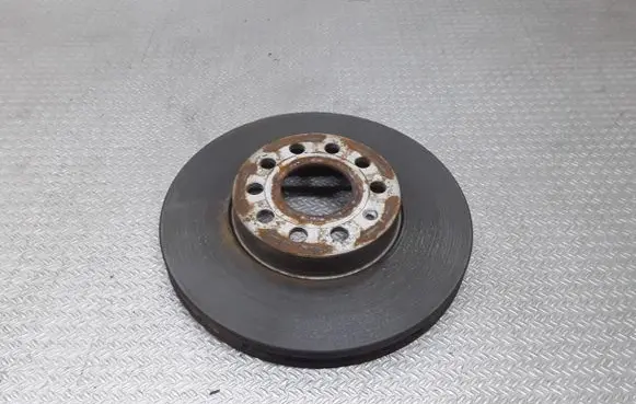 Volkswagen Touran I Front brake disc