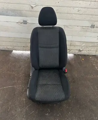 Nissan X-Trail T32 Front passenger seat 