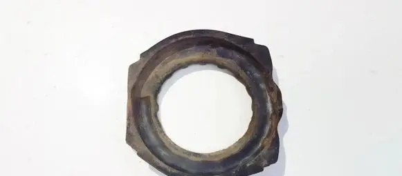 Toyota Corolla Verso AR10 Front coil spring rubber mount 