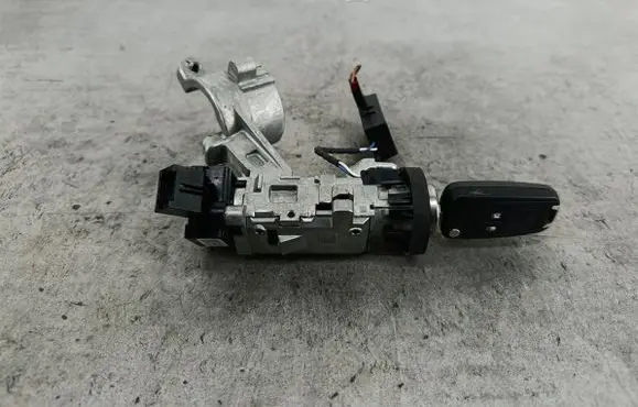Opel Insignia A Ignition lock 25799293
