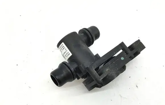 Mercedes-Benz AMG GT R190 C190 Coolant heater control valve A0005060900