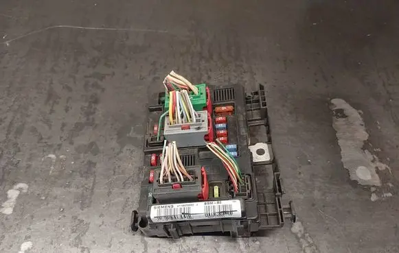 Peugeot 206 Comfort/convenience module 9650618580 9650618580-00 965061858000