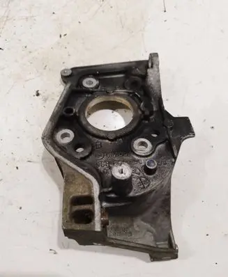 Peugeot 5008 Fuel pump bracket 9684778280