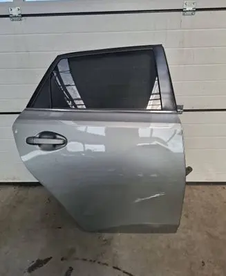 Toyota Auris E180 Rear door 