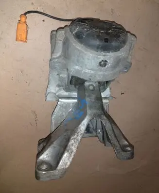 Audi S5 Engine mount bracket 8K0199307BG