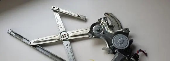 Mitsubishi Outlander Front door window regulator with motor 5713A384 0620403350