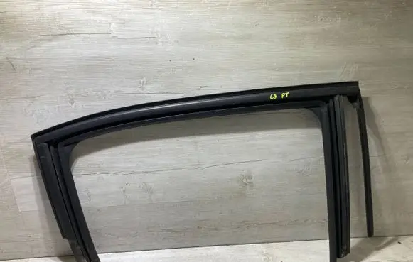 Citroen C3 Rubber seal rear door window/glass 9813202080