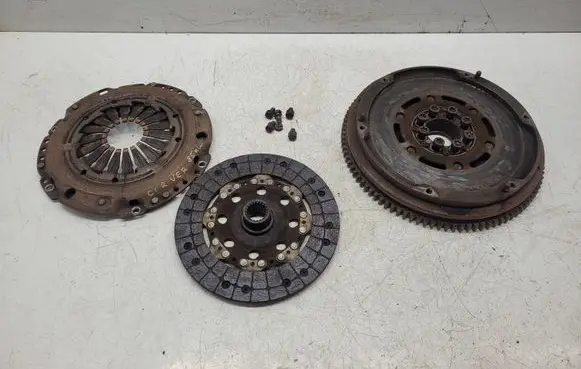 Toyota Corolla Verso E121 Clutch set kit