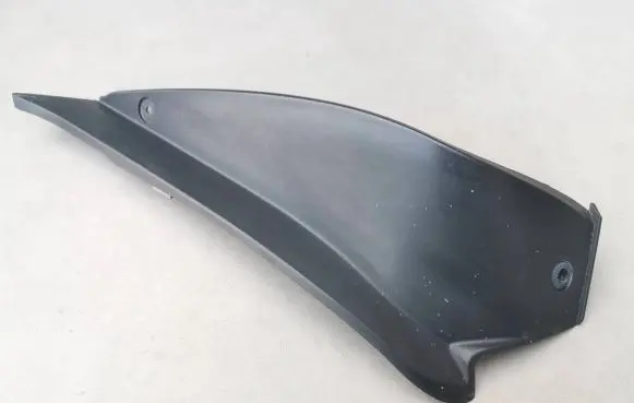 Subaru Impreza II Rear/tail light trim molding OEW26064